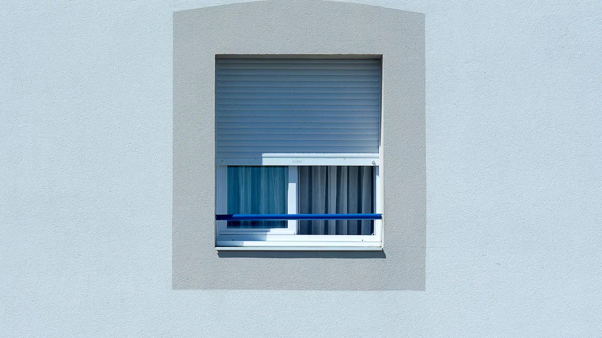 Which Exterior Blinds Fabric Performs Best for Outdoor Spaces