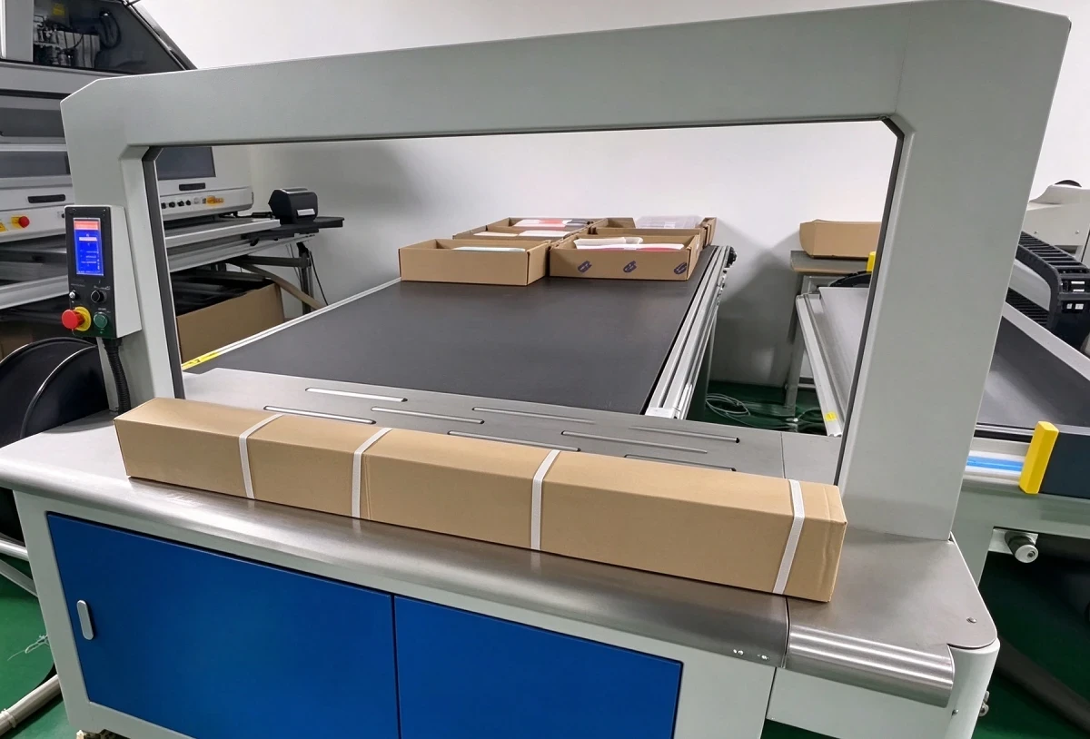 Export packing and outer-carton labeling for finished roller blinds at UNITEC